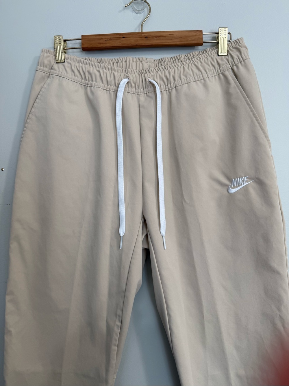 Nike Club Men's Woven Tapered Leg Pants DX0623-126 - Picture 3 of 16